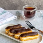 Éclair au chocolat