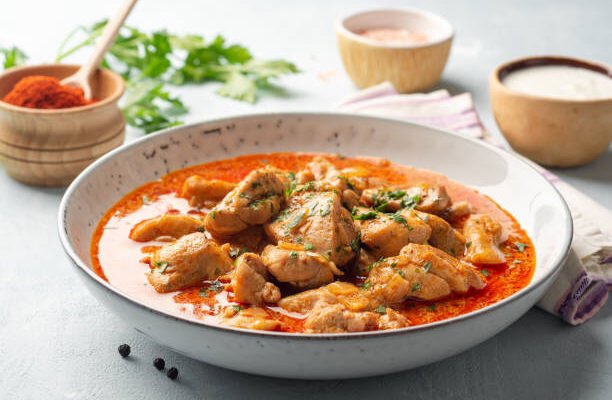 Tajine de poulet aux olives et piments forts