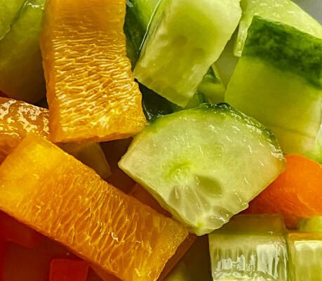 Salade croquante concombre et poivrons