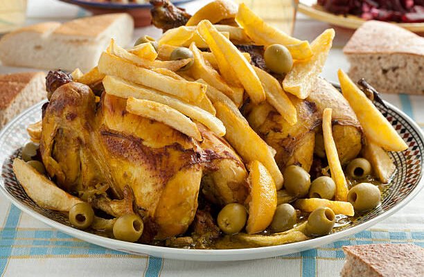 Poulet mhamer aux olives et citron confit